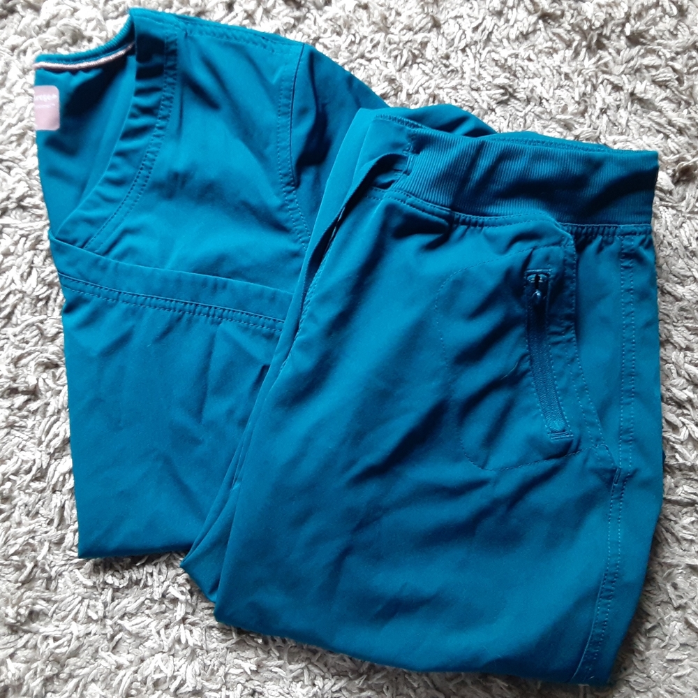 Ava Therese Scrub Set